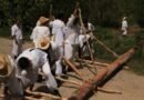 Enaltecen la Danza Ritual de los Voladores con la siembra del palo volador en Los Pinos