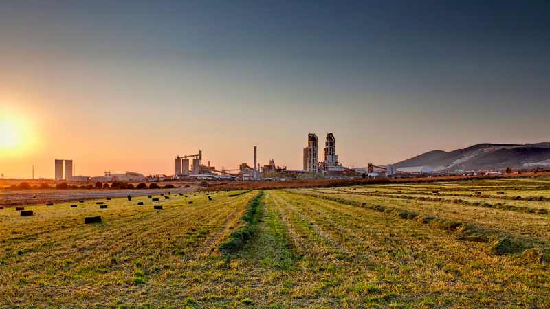 CEMEX reducirá emisiones de CO2 en plantas mexicanas usando hidrógeno