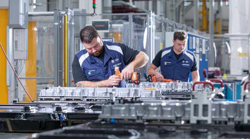Impulsa BMW Group tecnología de baterías con IA y ciencia de datos