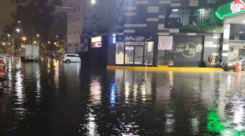 Inundaciones en CDMX por falta de planeación y contaminación plástica 