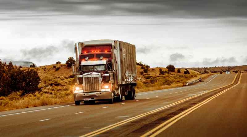 Establece México límite de antigüedad para importación de camiones usados de diesel