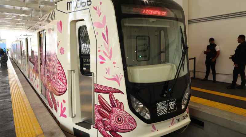 Presentan en CDMX “El Ajolote”, el nuevo Tren Ligero